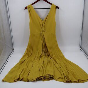 Vince Twist Front Pleated Midi Dress Womens 8 Mustard Yellow V-Neck Sleeveless‎